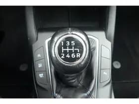 Ford Focus Wagon 1.0 EcoBoost Titanium Business thumbnail 25