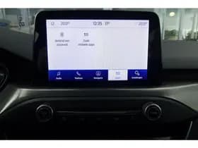 Ford Focus Wagon 1.0 EcoBoost Titanium Business thumbnail 30