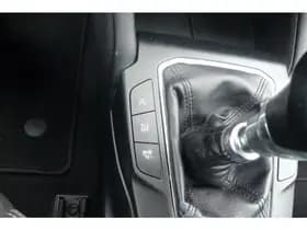 Ford Focus Wagon 1.0 EcoBoost Titanium Business thumbnail 34