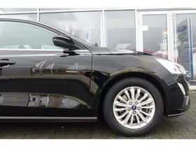 Ford Focus Wagon 1.0 EcoBoost Titanium Business thumbnail 8