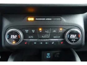 Ford Kuga 1.5 EcoBoost ST-Line X thumbnail 26