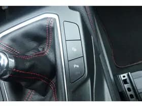 Ford Kuga 1.5 EcoBoost ST-Line X thumbnail 37