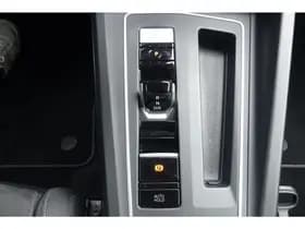 Volkswagen Golf 1.4 eHybrid Style Urano grey thumbnail 24