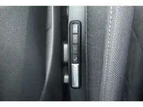 Volkswagen Golf 1.4 eHybrid Style Urano grey thumbnail 35