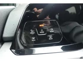 Volkswagen Golf 1.4 eHybrid Style Urano grey thumbnail 36