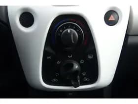 Peugeot 108 1.0 VTi Active Vernismetaallak gris thumbnail 24