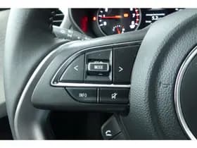 Suzuki Swift 1.2 Select Smart Hybrid thumbnail 21