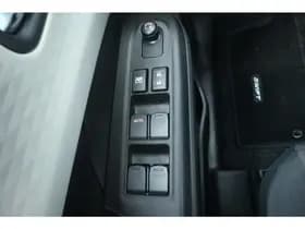 Suzuki Swift 1.2 Select Smart Hybrid thumbnail 33