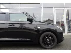 Suzuki Swift 1.2 Select Smart Hybrid thumbnail 8