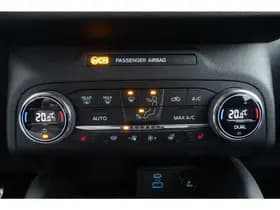 Ford Kuga 1.5 EcoBoost ST-Line X thumbnail 31