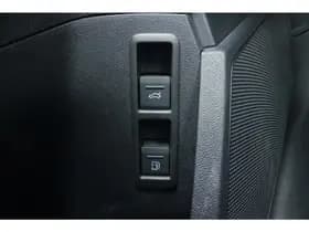 Audi A3 Sportback 45 TFSI e S edition Competition Daytonagrijs pareleffect thumbnail 43