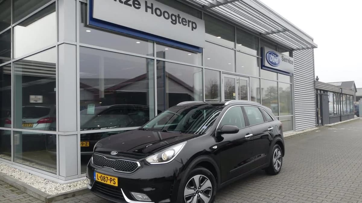 Kia Niro 1.6 GDi Hybrid ComfortLine Absolute Black Pearl (ABP) — foto 1