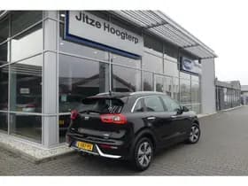 Kia Niro 1.6 GDi Hybrid ComfortLine Absolute Black Pearl (ABP) thumbnail 2