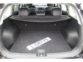 Kia Niro 1.6 GDi Hybrid ComfortLine Absolute Black Pearl (ABP) thumbnail 12