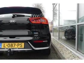 Kia Niro 1.6 GDi Hybrid ComfortLine Absolute Black Pearl (ABP) thumbnail 4