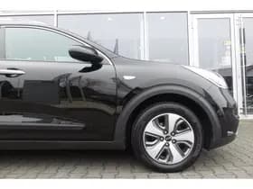 Kia Niro 1.6 GDi Hybrid ComfortLine Absolute Black Pearl (ABP) thumbnail 8
