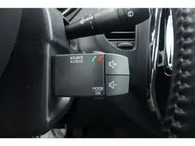 Renault Captur 1.2 TCe Dynamique Two-tone beige cendré / noir thumbnail 26