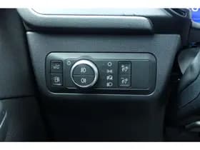 Ford Kuga thumbnail 38