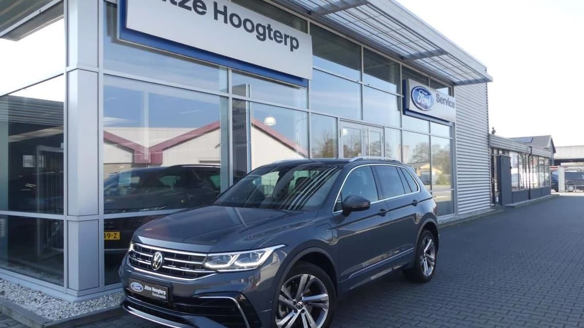 Volkswagen Tiguan 1.4 TSI eHybrid R-Line Business+ Dolphin grey metallic (B0B0) — foto 1
