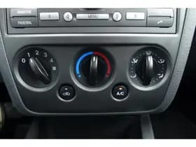 Ford Fusion 1.6-16V Futura thumbnail 24