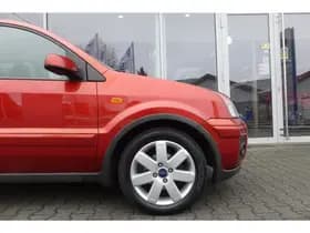 Ford Fusion 1.6-16V Futura thumbnail 8