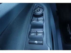 Ford C-max 1.0 Titanium thumbnail 33