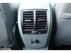 Ford C-max 1.0 Titanium thumbnail 35