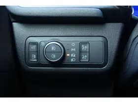 Ford Kuga thumbnail 39