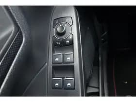 Ford Kuga thumbnail 36