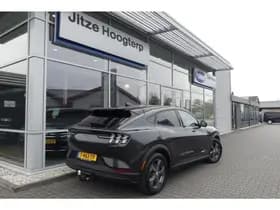 Ford Mustang thumbnail 2