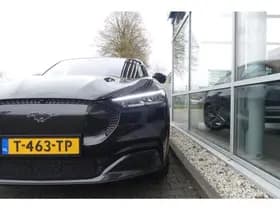 Ford Mustang thumbnail 3