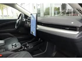 Ford Mustang thumbnail 24