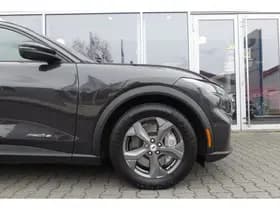 Ford Mustang thumbnail 8