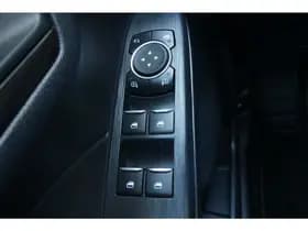 Ford Kuga thumbnail 36