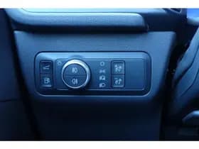 Ford Kuga thumbnail 38