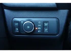 Ford Kuga thumbnail 38