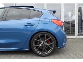 Ford Focus thumbnail 9
