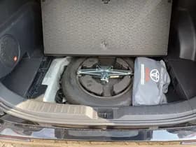 Toyota RAV4 thumbnail 9