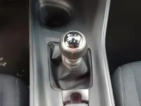 Toyota C-HR thumbnail 15