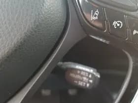 Toyota C-HR thumbnail 16