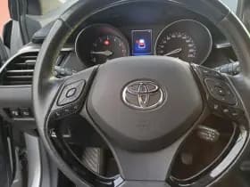 Toyota C-HR thumbnail 18