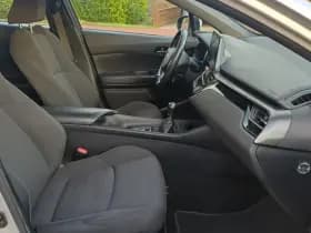 Toyota C-HR thumbnail 24