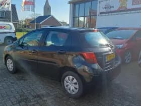 Toyota Yaris thumbnail 22
