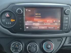 Toyota Yaris thumbnail 27