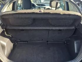 Toyota Yaris thumbnail 8