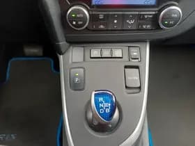 Toyota Auris thumbnail 12