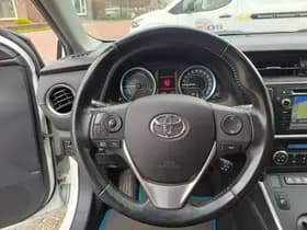 Toyota Auris thumbnail 14