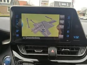 Toyota C-HR thumbnail 32