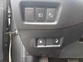 Toyota C-HR thumbnail 44