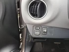 Toyota Yaris thumbnail 18